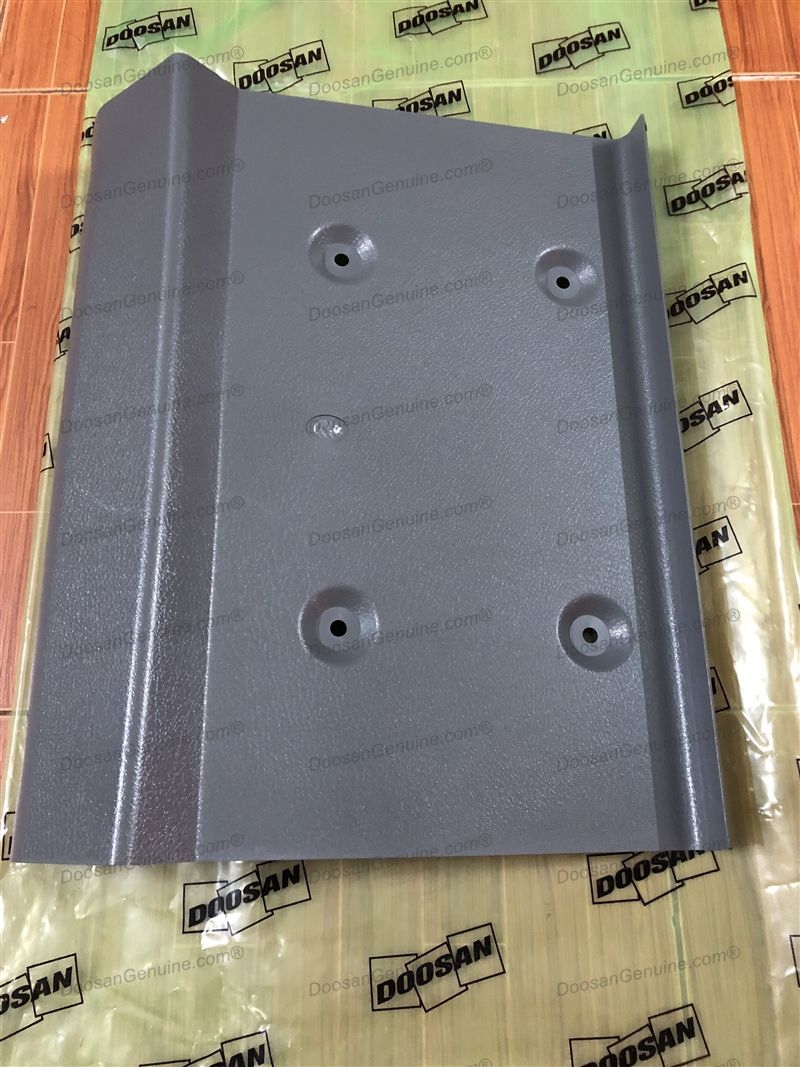 COVER;REAR CENTER (DX140~)